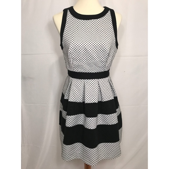⚡️🖤 Elle Pleated Black and White Polka Dot Dress - Picture 3 of 8